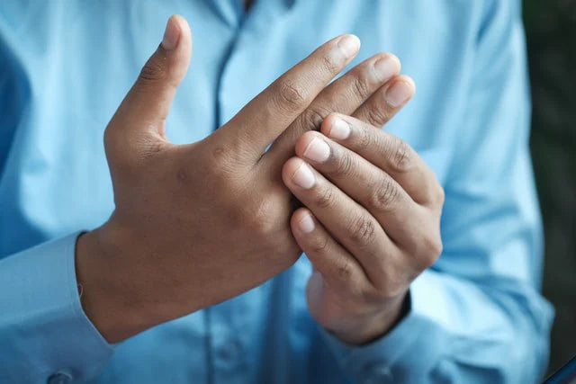 How does CBD affect pain?